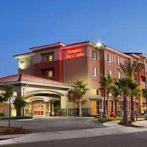 Hampton & Hotel